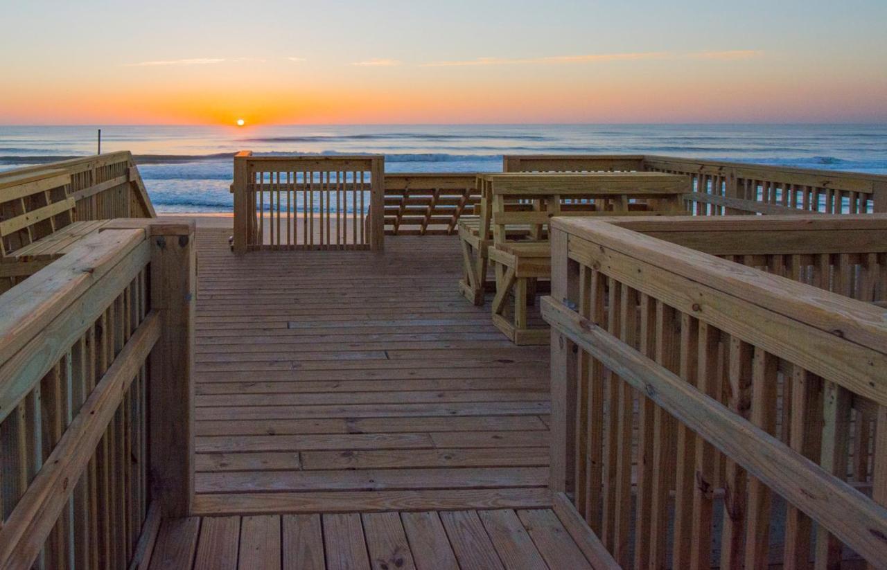 Holiday Inn Express Nags Head Oceanfront By Ihg Exterior photo